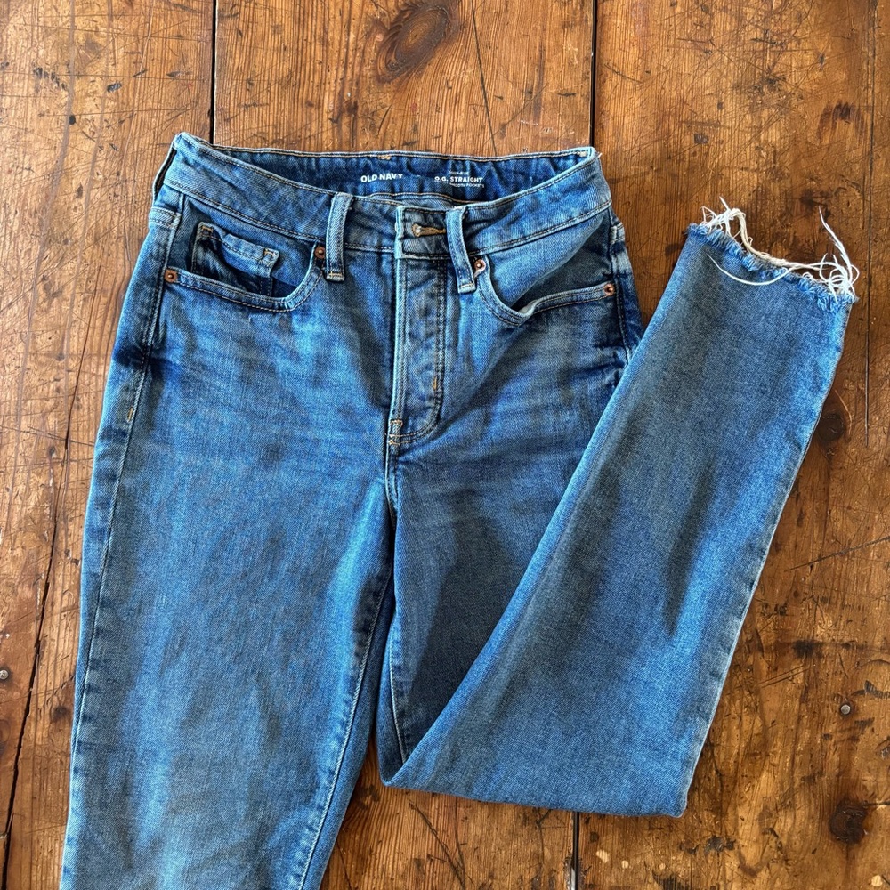 Straight Leg Jeans with Distressed Hem
